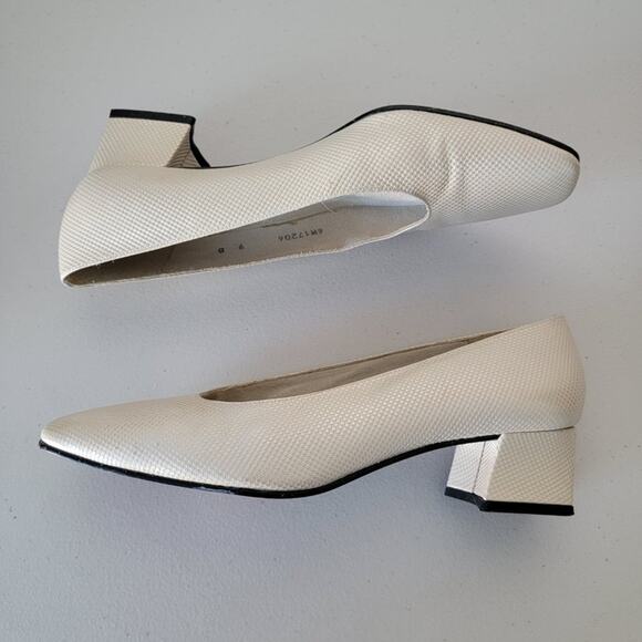 Stuart Weitzman Leather Block Heel Pumps Womens Size 9 Bone White Textured - Picture 8 of 15